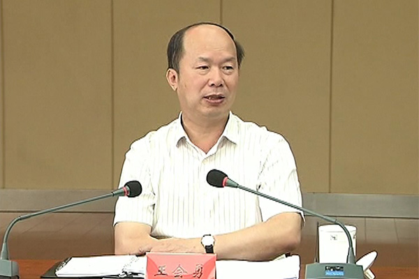 邢台市委书记王会勇调研宁晋 立博董事长雷国玺作典型发言
